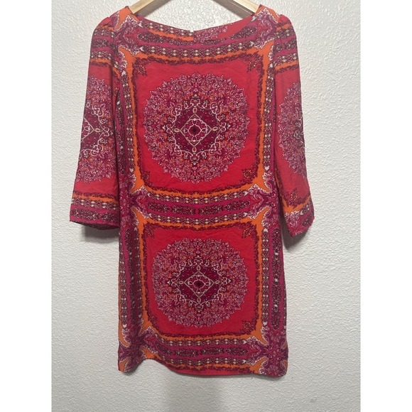 Laundry By Shelli Segal Dresses & Skirts - Laundry by Shelli Segal Red Orange Pink Medallion Print 3/4 Sleeve Dress Size 8